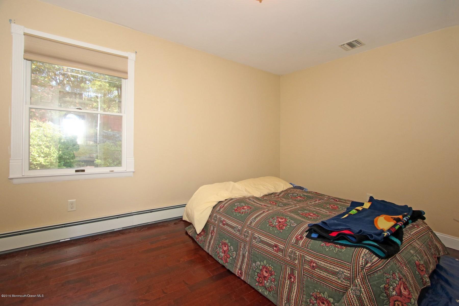 16 Bay Hill Road Middletown, NJ 07737 - Photo 40 of 47 Bedroom