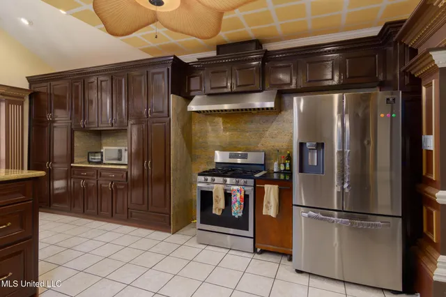 $674,900 | 5562 North Williamsburg Road, Bassfield, MS 39421