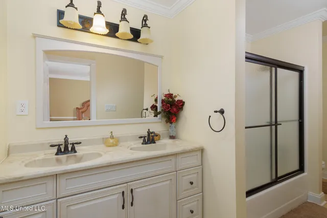 $674,900 | 5562 North Williamsburg Road, Bassfield, MS 39421