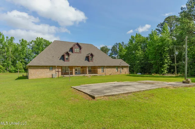 $674,900 | 5562 North Williamsburg Road, Bassfield, MS 39421