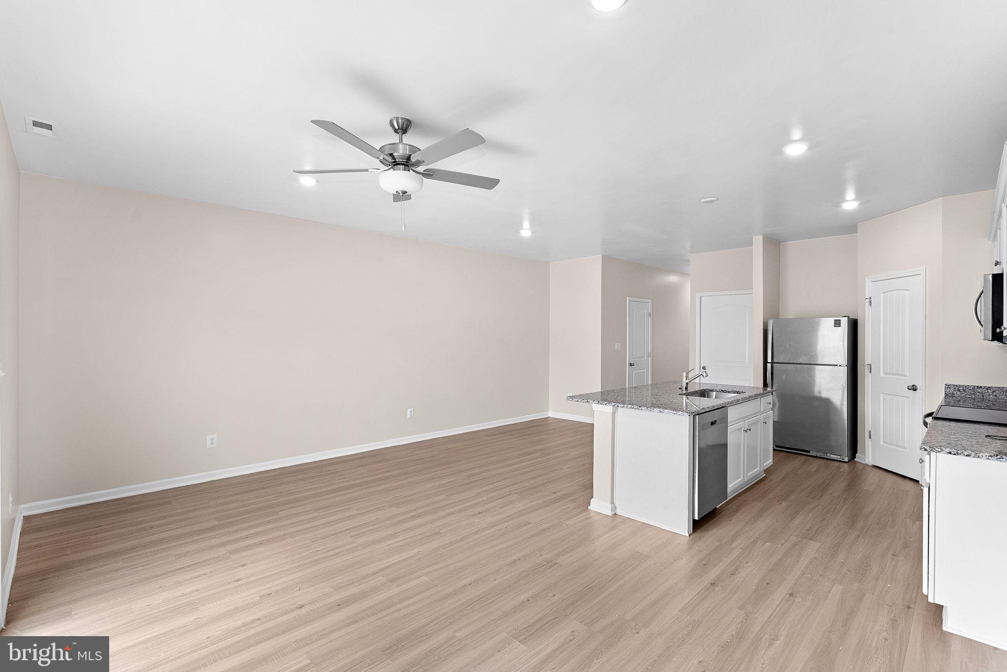 112 Cramsford Street Falling Waters, WV 25419 - Photo 11 of 35