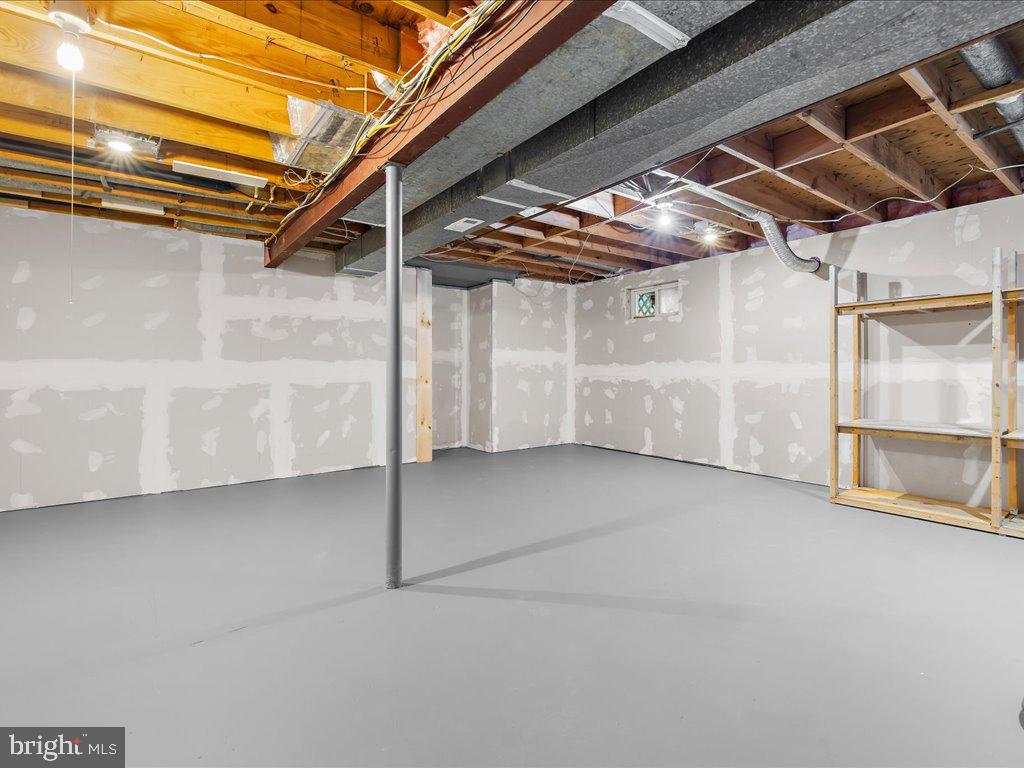 1733 Friar Court Crofton, MD 21114 - Photo 19 of 57 Bonus area /great potential workout room