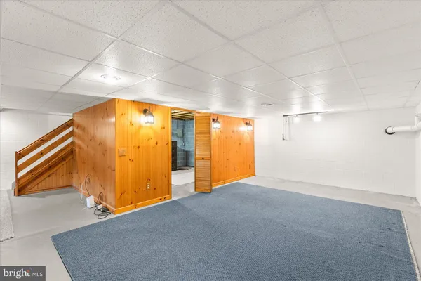 an empty room with window