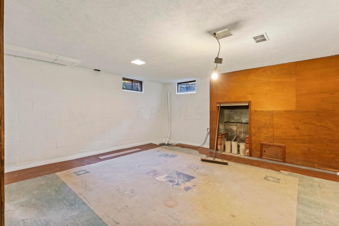 2023 Inchcliff Road Columbus, OH 43221 - Photo 36 of 49 Basement