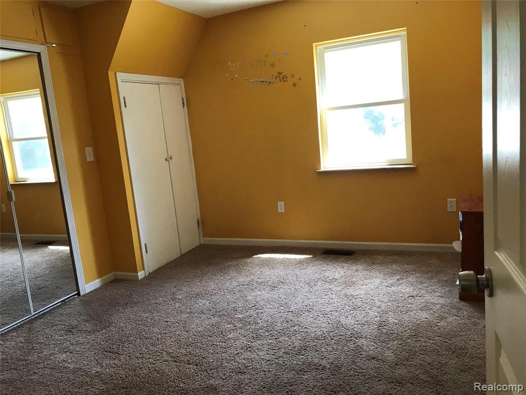 9117 Bennett Lake Road Fenton, MI 48430 - Photo 21 of 29