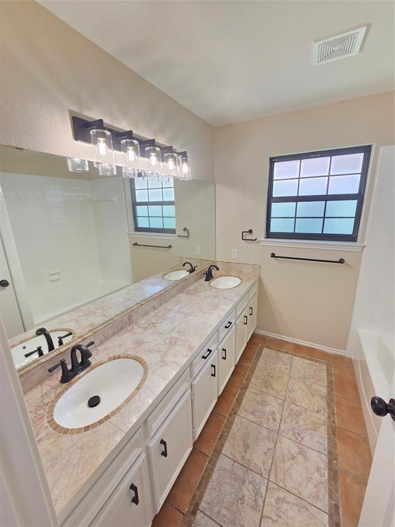 1507 Clover Hill Road Mansfield, TX 76063 - Photo 23 of 37
