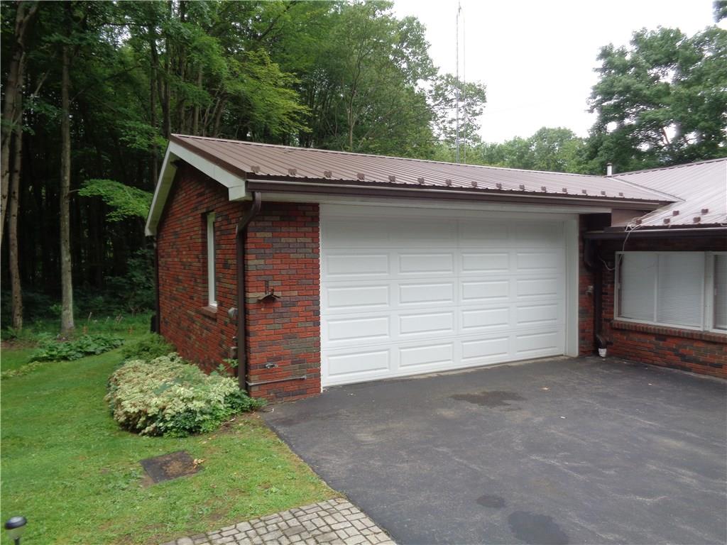 244 Colt Road Transfer, PA 16154 - Photo 3 of 24 Gallery Image 3