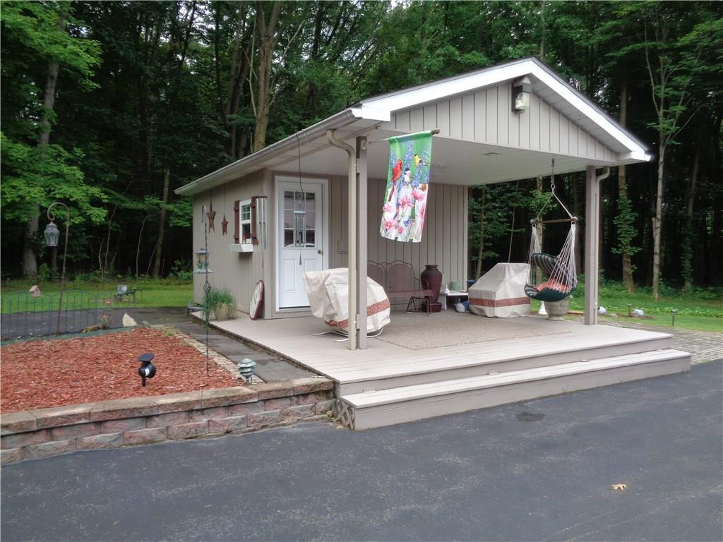 244 Colt Road Transfer, PA 16154 - Photo 4 of 24 Gallery Image 4
