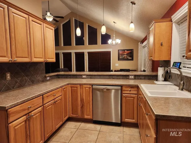 $649,000 | 685 King Avenue, Ontario, OR 97914