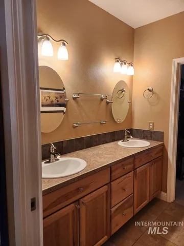 $649,000 | 685 King Avenue, Ontario, OR 97914