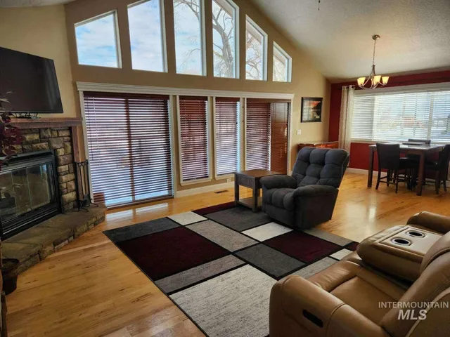 $649,000 | 685 King Avenue, Ontario, OR 97914