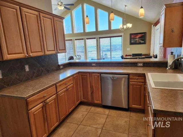 $649,000 | 685 King Avenue, Ontario, OR 97914