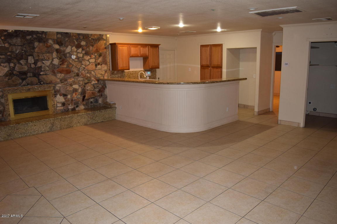 3030 West Coronado Road Phoenix, AZ 85009 - Photo 3 of 38 20161109073557679884000000-o