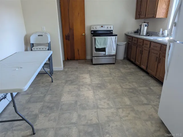 $2,000 | 21 Hillside Avenue, Woodbourne, NY 12788