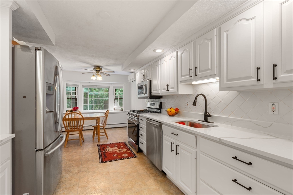 2 Yardley Road Andover, MA 01810 - Photo 4 of 38 Gallery Image 4