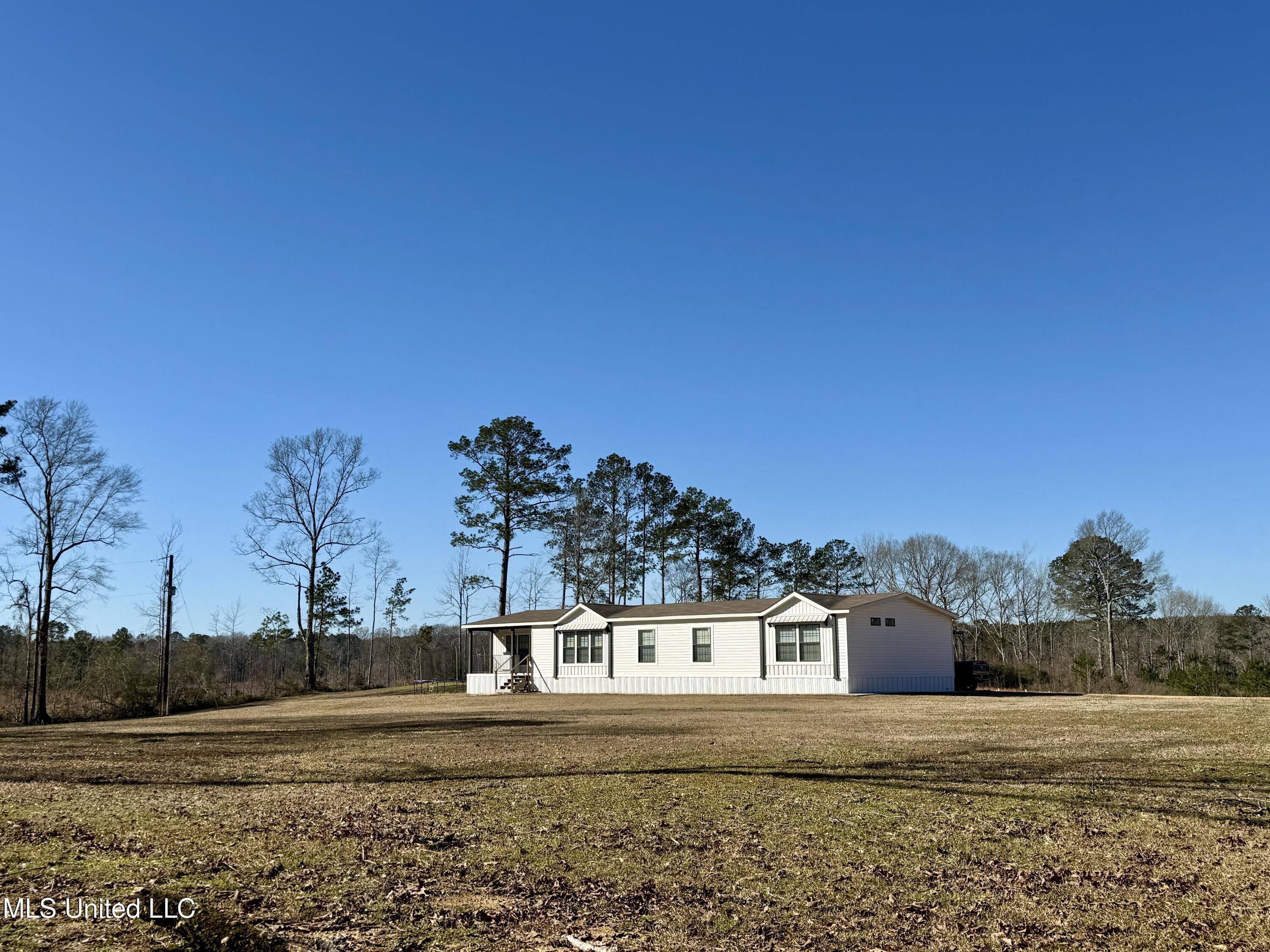 6101 Hancock Road Gloster, MS 39638 - Photo 3 of 33 IMG_0648