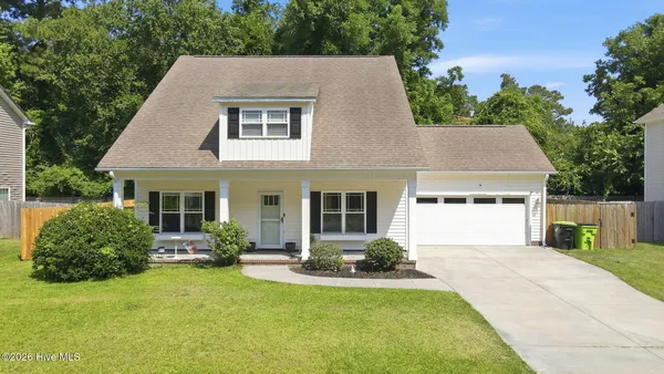 $325,000 | 402 Satterfield Drive, New Bern, NC 28560