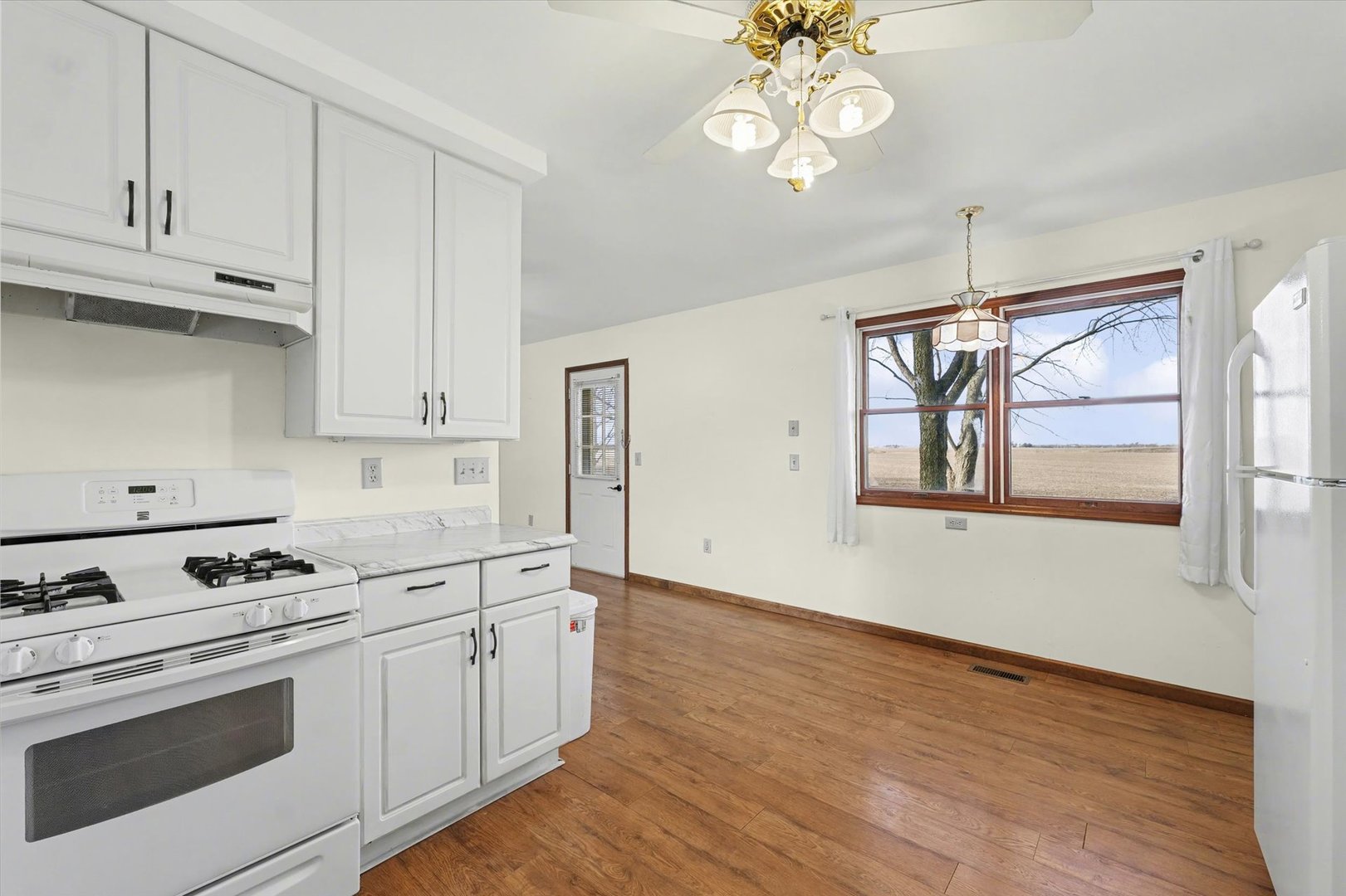 206 Maple Street Sidney, IL 61877 - Photo 11 of 27