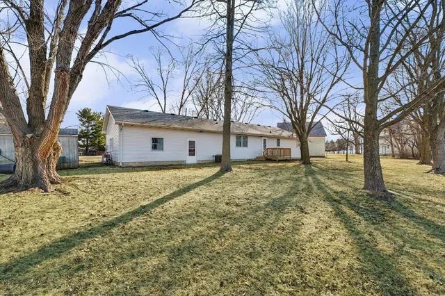 $199,000 | 206 Maple Street, Sidney, IL 61877