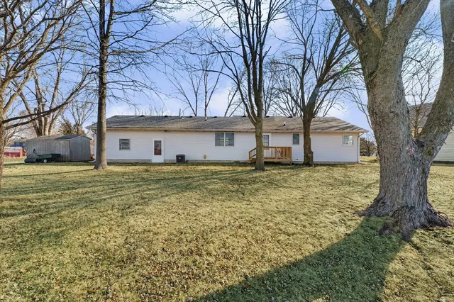 $199,000 | 206 Maple Street, Sidney, IL 61877