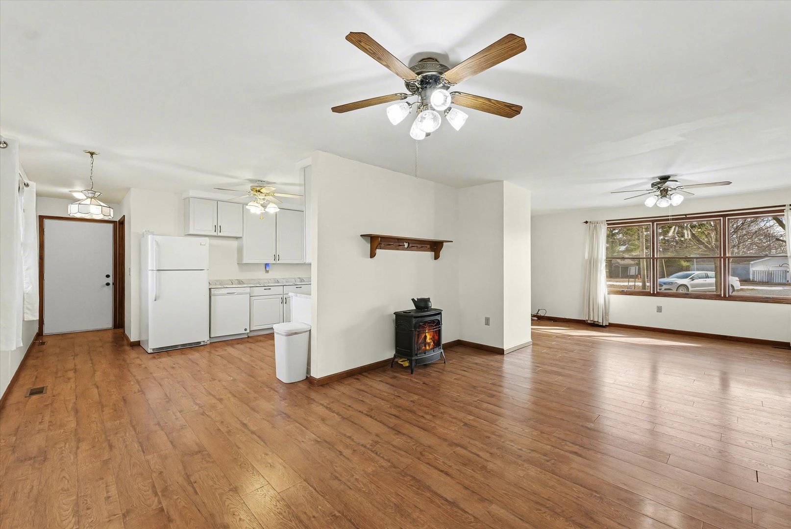 206 Maple Street Sidney, IL 61877 - Photo 9 of 27