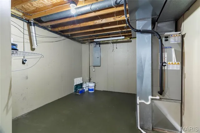 $220,000 | 300 Valley Place, De Soto, MO 63020