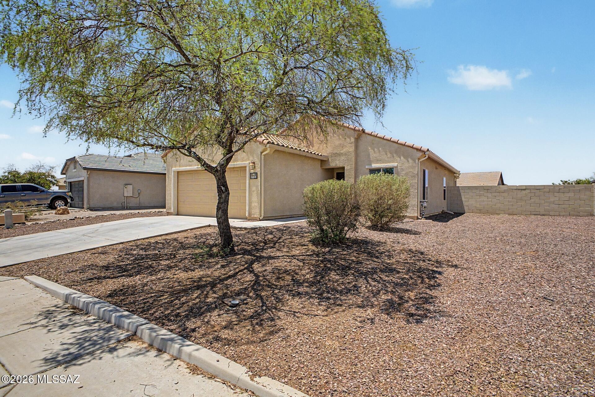 21626 East Frontier Road Red Rock, AZ 85145 - Photo 3 of 37