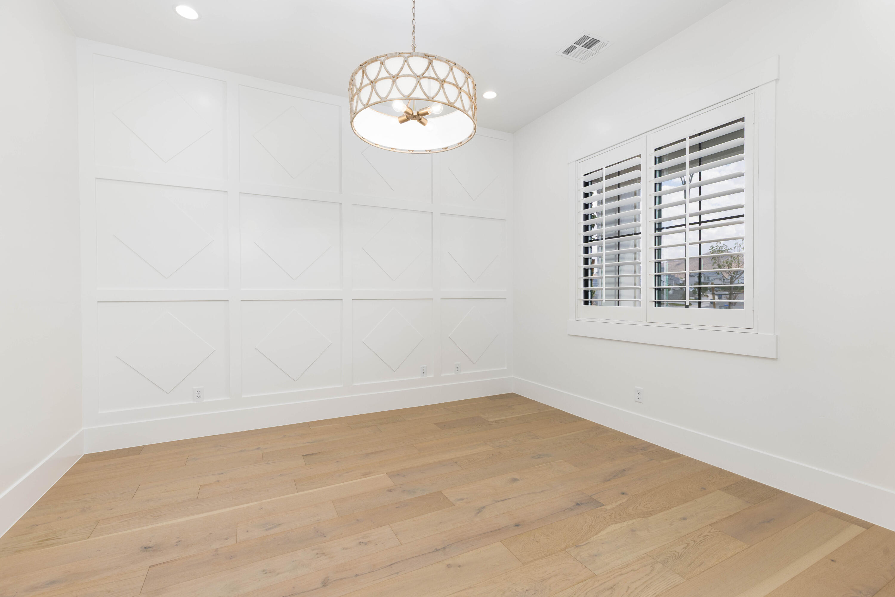 2905 East Yavin Way St. George, UT 84790 - Photo 5 of 32 2905 E Yavin Way-Cox Group (5 of 31)