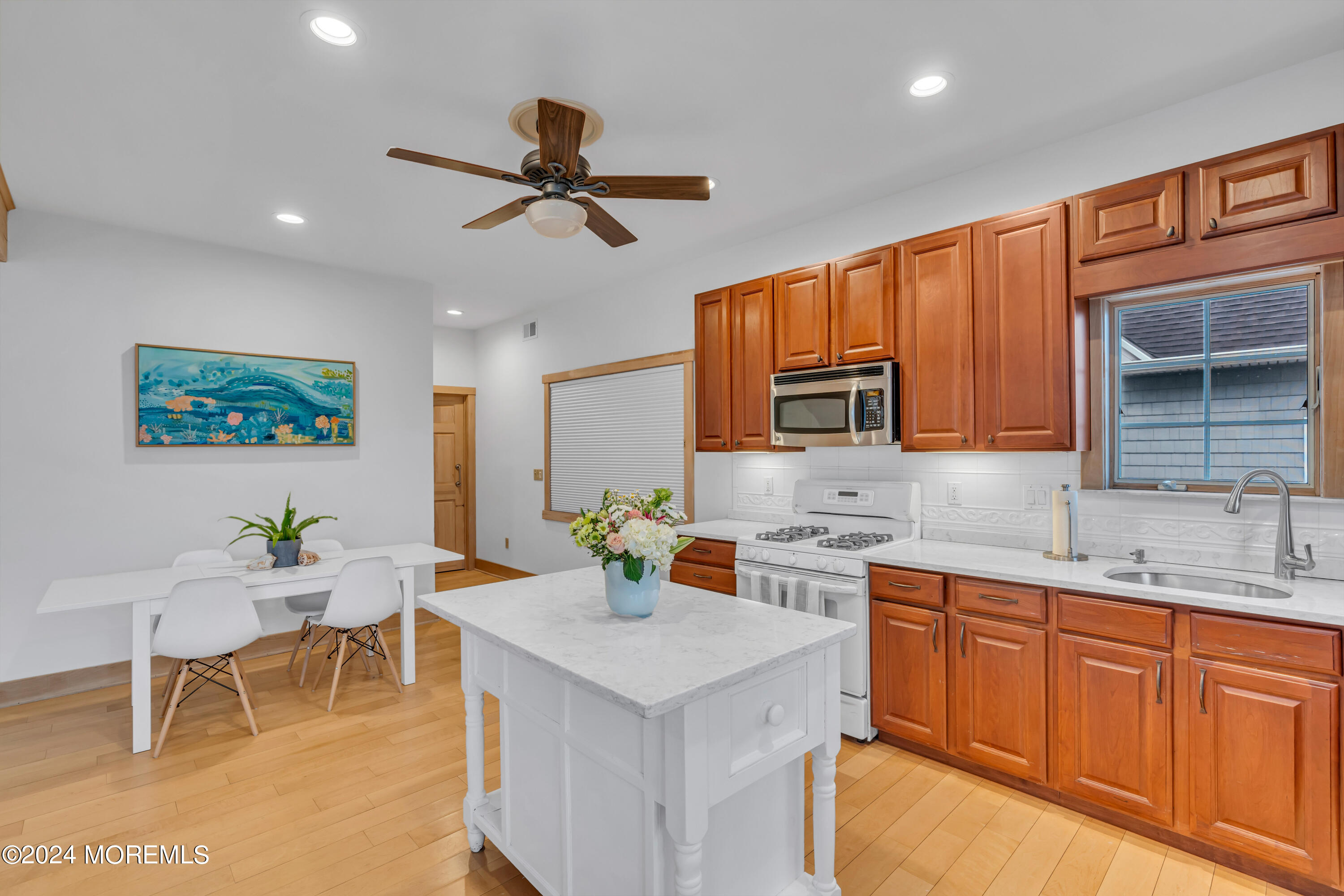 366 River Place Manasquan, NJ 08736 - Photo 10 of 35 009_dsc09296