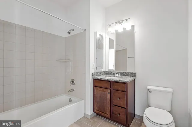 $825,000 | 14580 Lakestone Drive, Chantilly, VA 20151