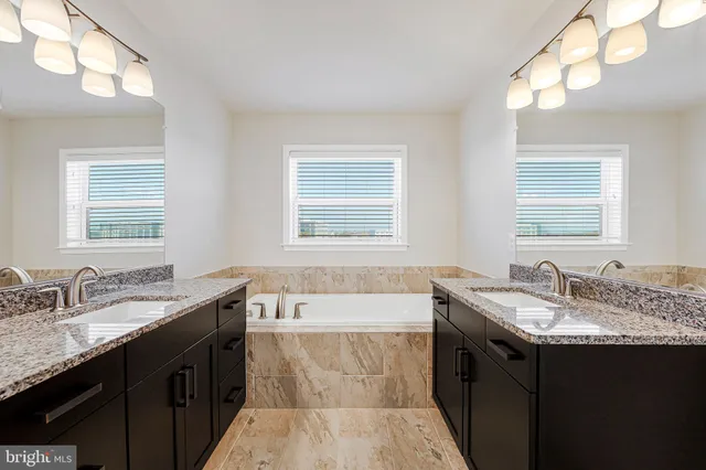 $825,000 | 14580 Lakestone Drive, Chantilly, VA 20151