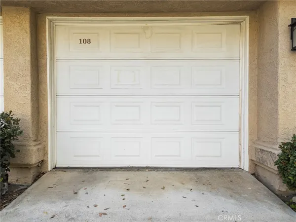 $2,800 | 23930 Arroyo Park Drive, Valencia, CA 91355