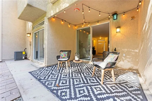 $2,800 | 23930 Arroyo Park Drive, Valencia, CA 91355