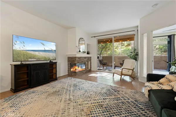 $2,800 | 23930 Arroyo Park Drive, Valencia, CA 91355