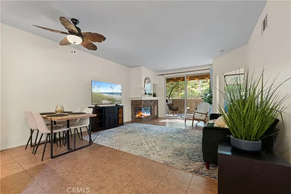 $2,800 | 23930 Arroyo Park Drive, Valencia, CA 91355