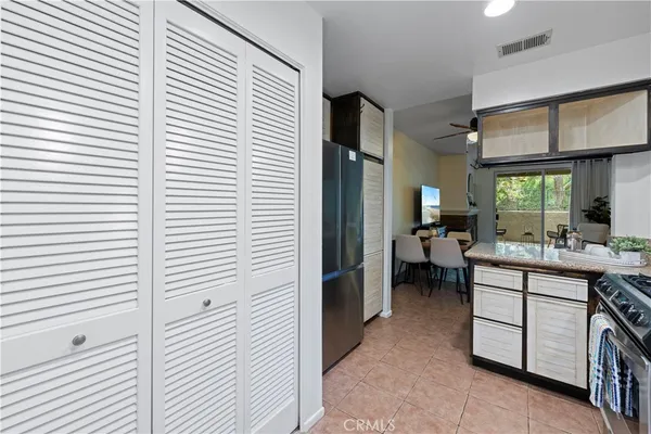 $2,800 | 23930 Arroyo Park Drive, Valencia, CA 91355