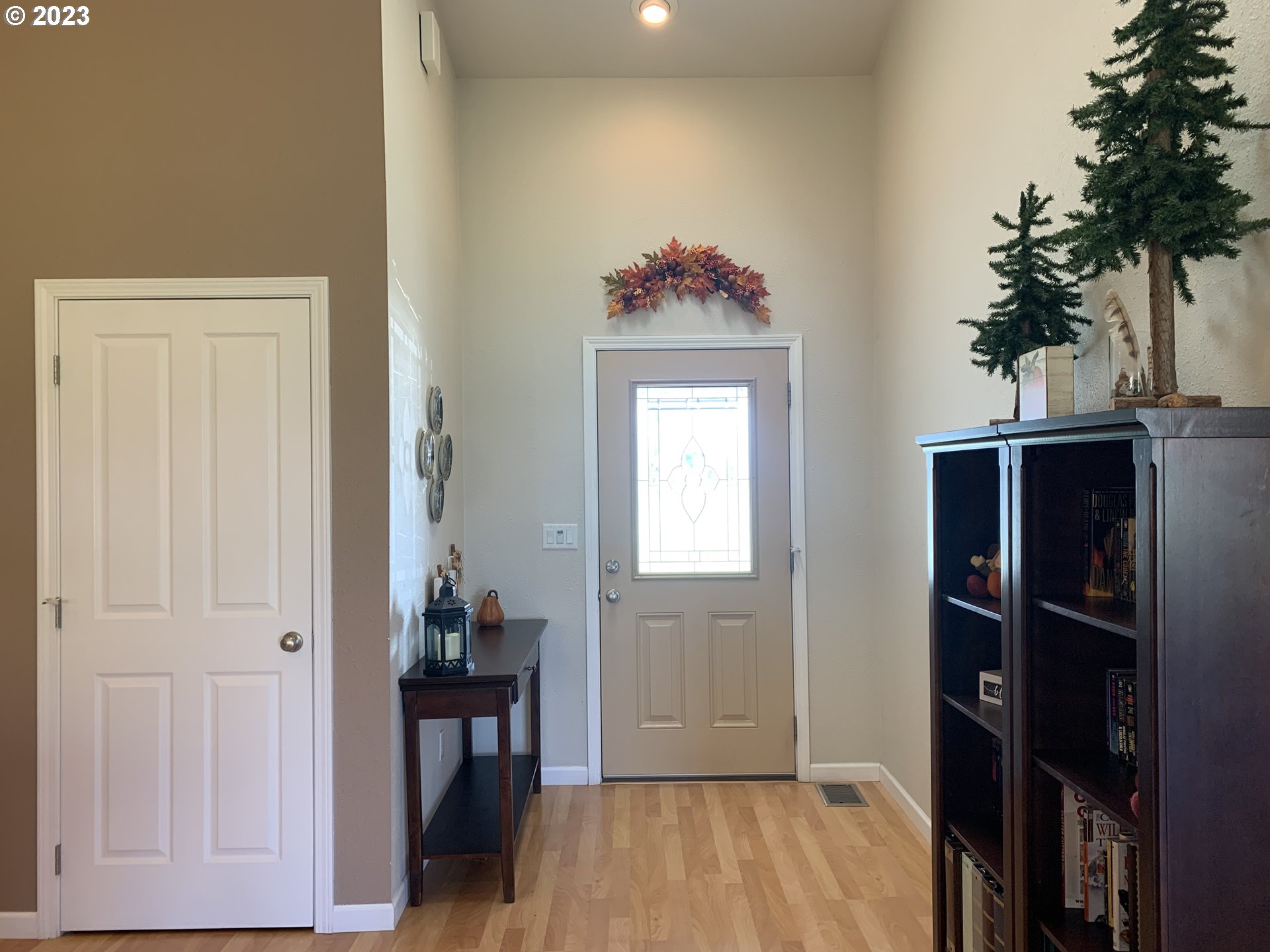 36613 Valley Road Pleasant Hill, OR 97455 - Photo 3 of 43 Gallery Image 3