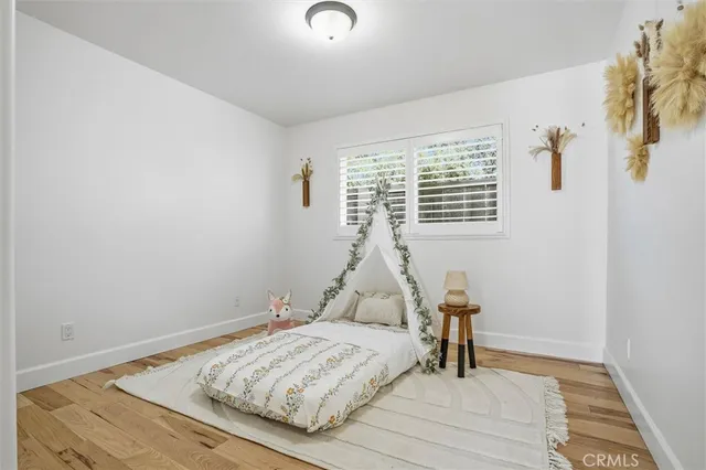 a view of a storage & utility room with washer and dryer