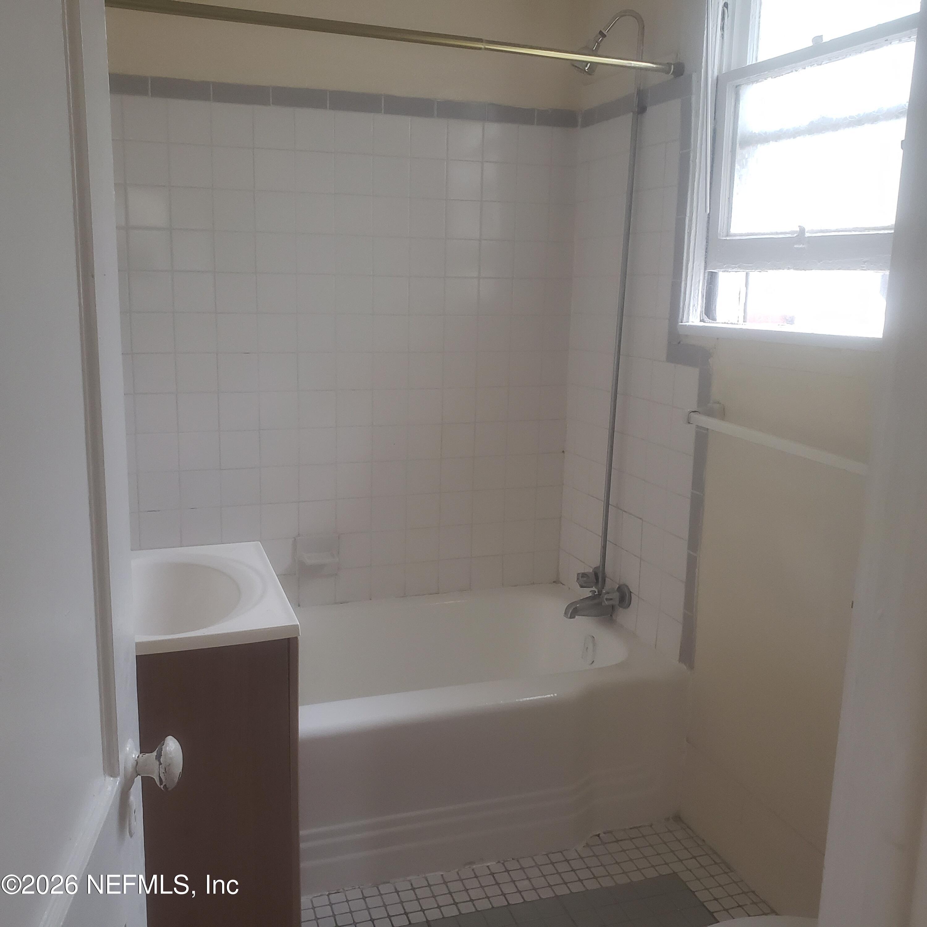 2575 Haldumar Terrace Jacksonville, FL 32204 - Photo 14 of 17 20260407_163507