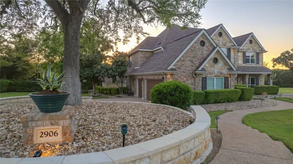 $2,950,000 | 2906 Padina Drive, Austin, TX 78733