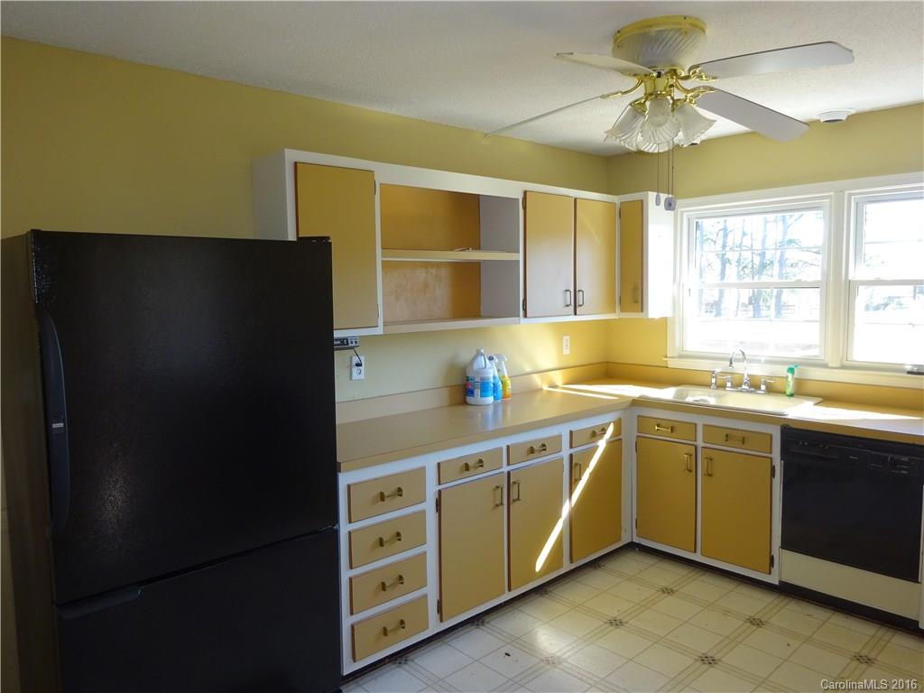 13300 Idlewild Road Matthews, NC 28105 - Photo 14 of 22 Gallery Image 14