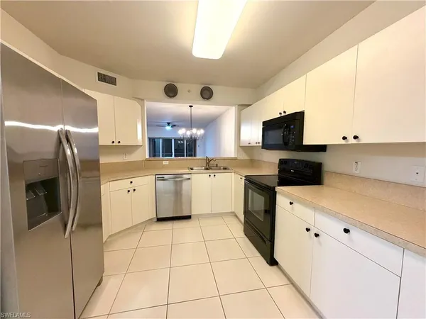 $2,200 | 7819 Regal Heron Circle, Unit 8101, Naples, FL 34104