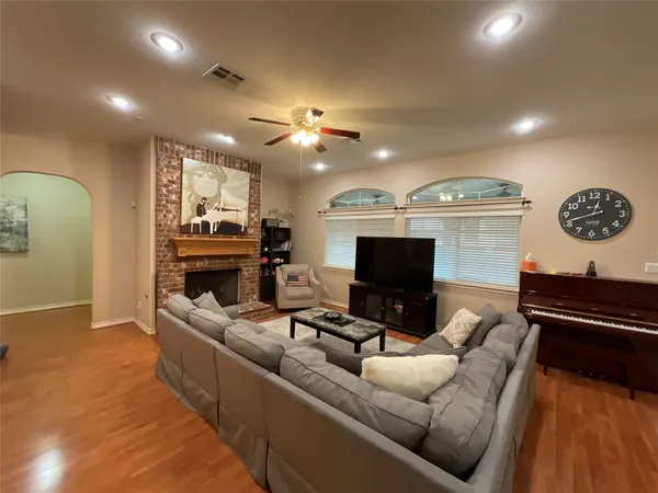 $2,995 | 16901 Ennis Trail, Austin, TX 78717
