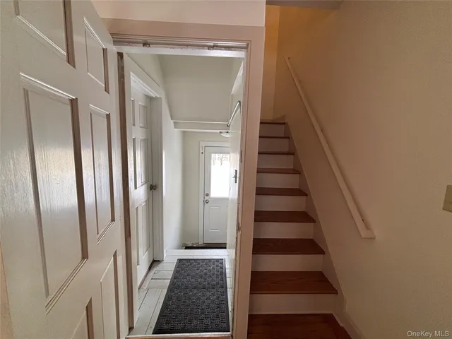 $3,000 | 11 West Bridge Street, Unit REAR, Saugerties, NY 12477