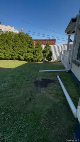 $3,000 | 11 West Bridge Street, Unit REAR, Saugerties, NY 12477