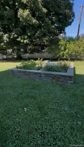 $3,000 | 11 West Bridge Street, Unit REAR, Saugerties, NY 12477