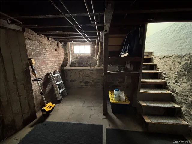 $3,000 | 11 West Bridge Street, Unit REAR, Saugerties, NY 12477