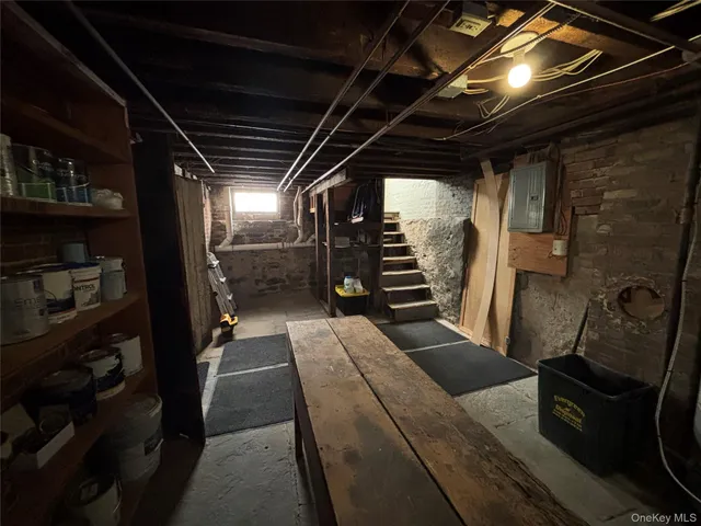 $3,000 | 11 West Bridge Street, Unit REAR, Saugerties, NY 12477