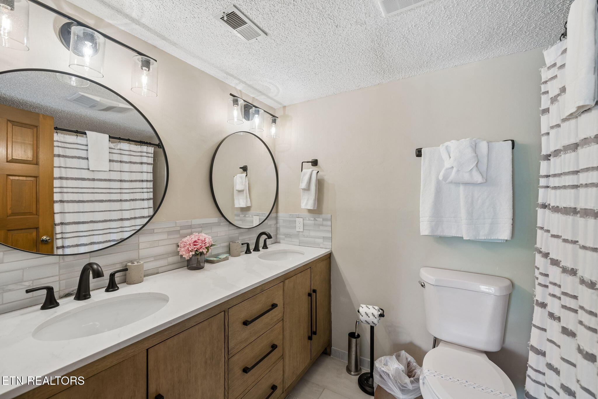 1155 Upper Alpine Way, Unit 211 Gatlinburg, TN 37738 - Photo 12 of 36 19-1155 Upper Alpine Way 211 - 019