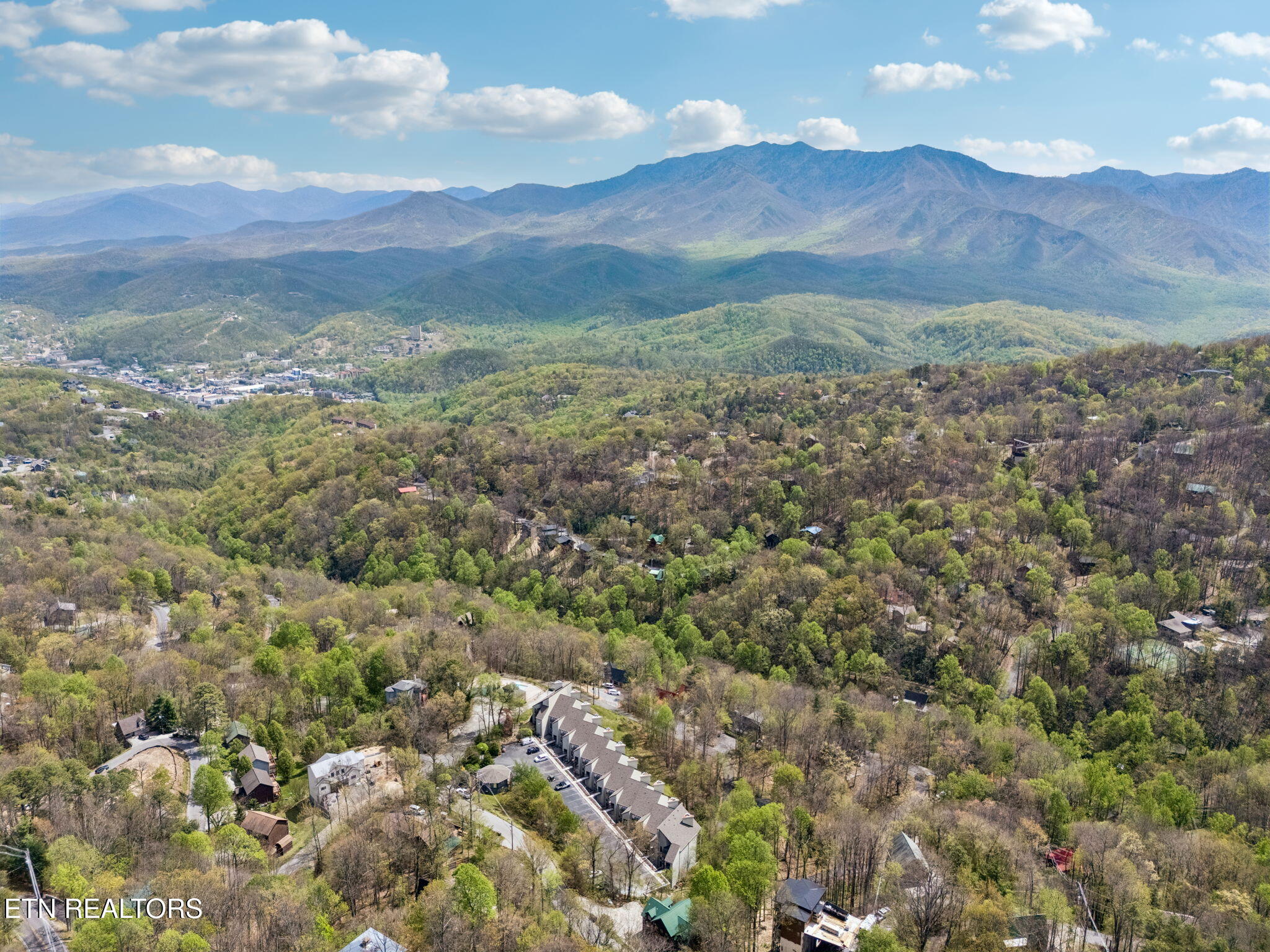 1155 Upper Alpine Way, Unit 211 Gatlinburg, TN 37738 - Photo 28 of 36 31-1155 Upper Alpine Way 211 - 031